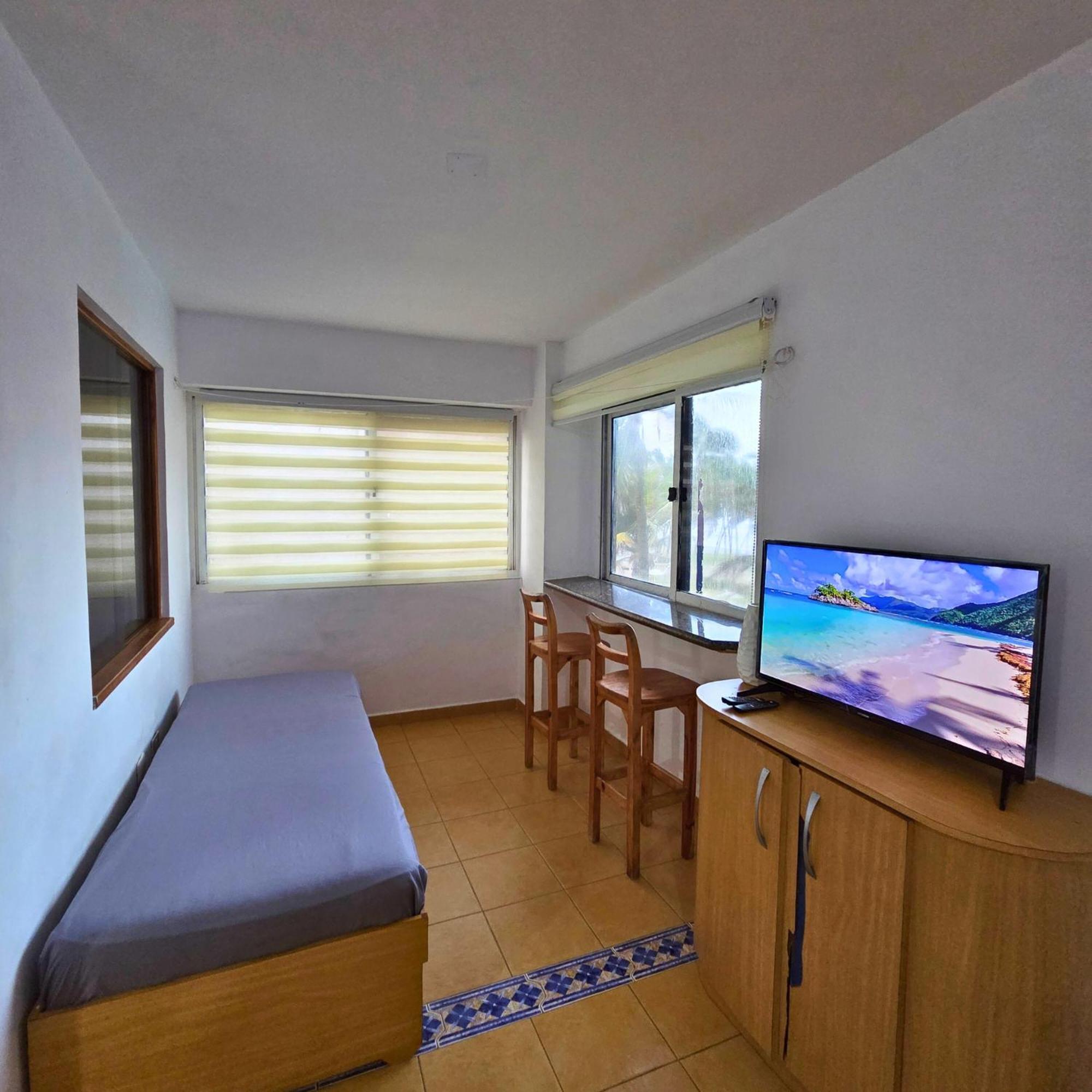 Апартаменты Tucacas, Frente Al Mar, Piscina Y Playa Privada Экстерьер фото