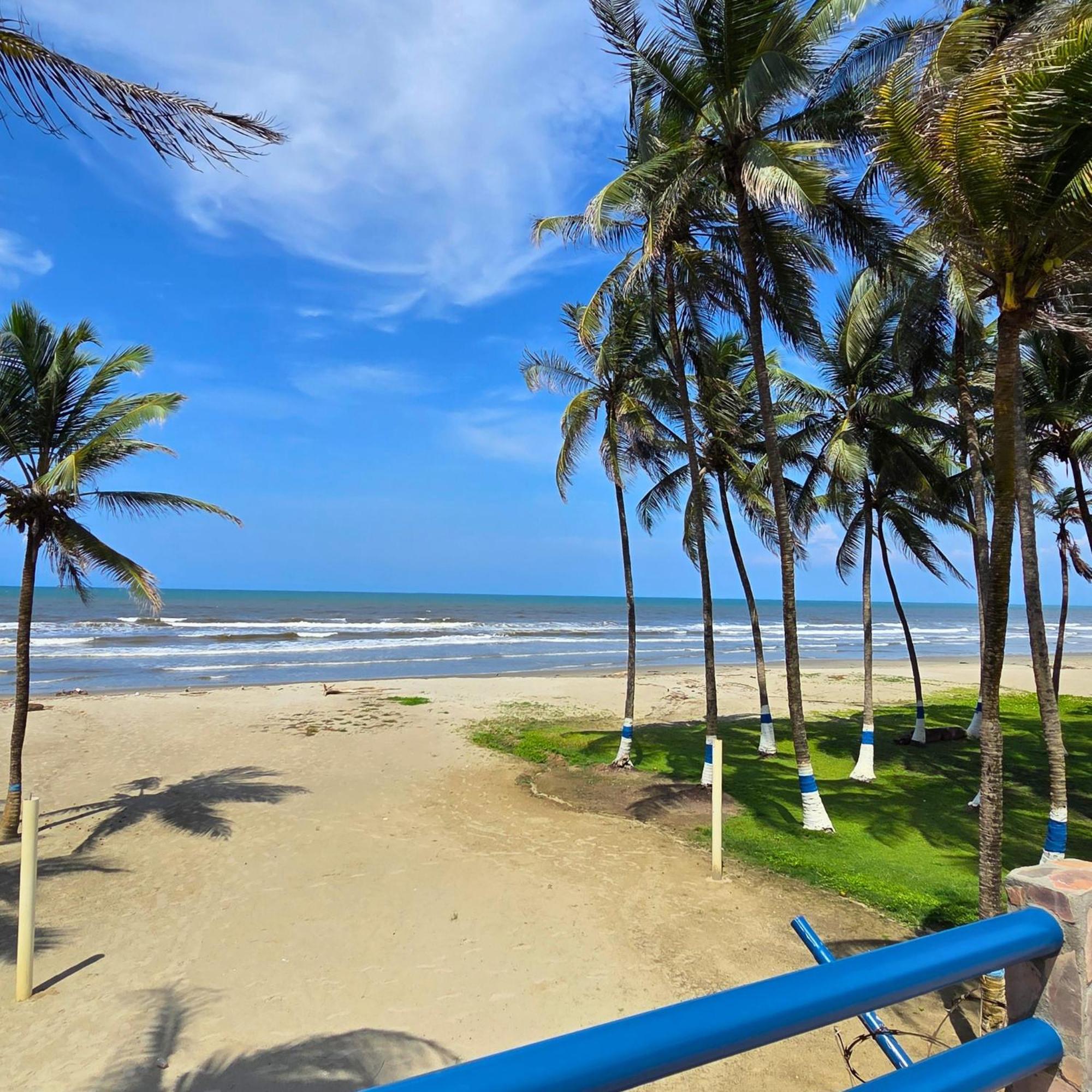 Апартаменты Tucacas, Frente Al Mar, Piscina Y Playa Privada Экстерьер фото